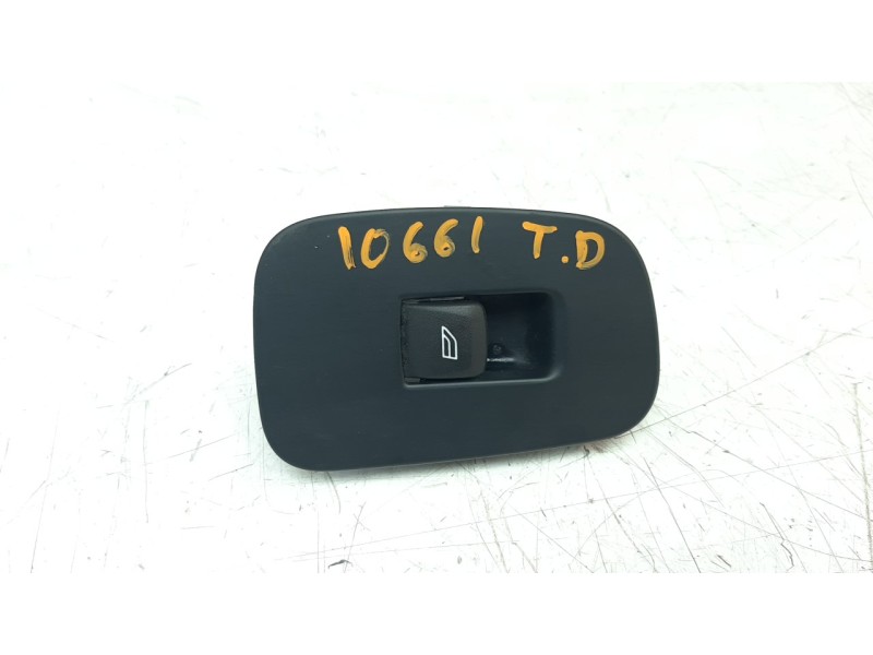 Recambio de mando elevalunas trasero derecho para volvo v60 familiar 2.0 diesel cat referencia OEM IAM 31433408  