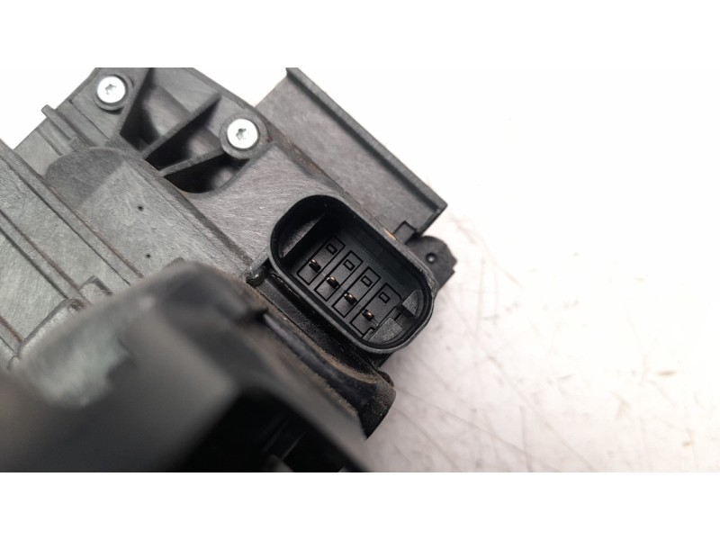 Recambio de cerradura puerta delantera derecha para mercedes-benz clase c (w205) lim. 2.1 cdi cat referencia OEM IAM A0997201800