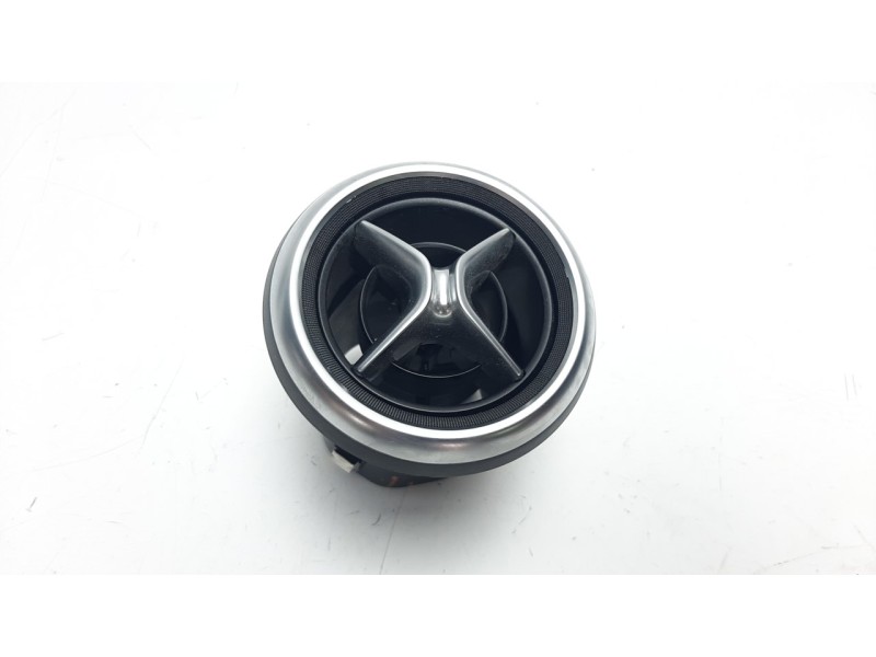 Recambio de rejilla aireadora para mercedes-benz clase a (w176) 2.1 cdi cat referencia OEM IAM A1768300354  