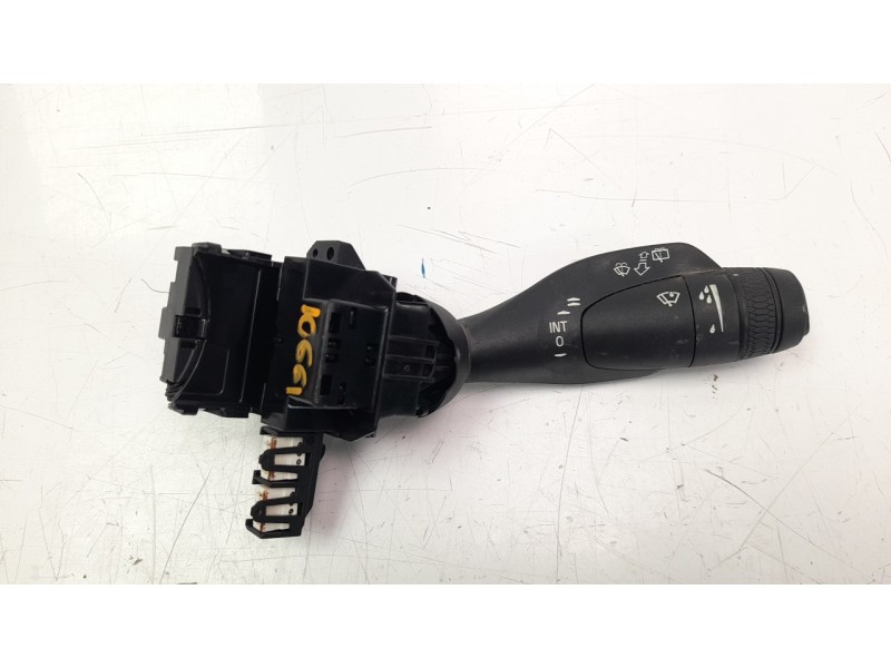 Recambio de mando limpia para volvo v60 familiar 2.0 diesel cat referencia OEM IAM 31674103  