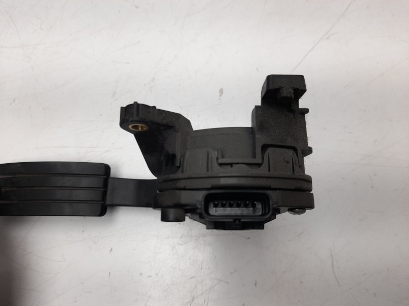 Recambio de potenciometro pedal para dacia sandero 1.5 dci diesel fap cat referencia OEM IAM 180022703R  