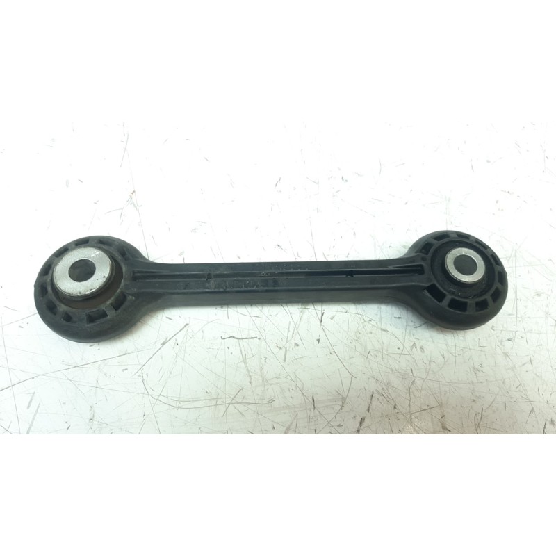 Recambio de bieleta estabilizadora delantera izquierda para audi a4 berlina (8wc) 35 tdi s line referencia OEM IAM 8K0411317D  