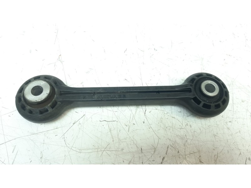 Recambio de bieleta estabilizadora delantera izquierda para audi a4 berlina (8wc) 35 tdi s line referencia OEM IAM 8K0411317D  