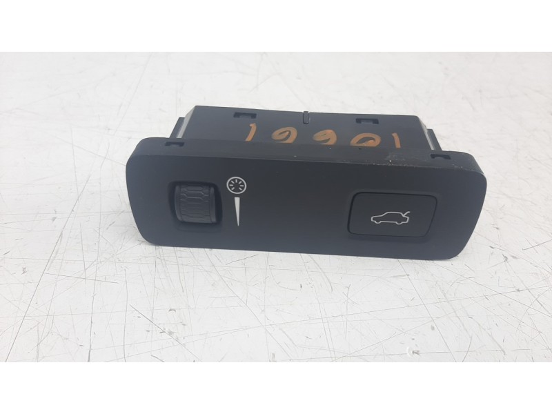 Recambio de mando multifuncion para volvo v60 familiar 2.0 diesel cat referencia OEM IAM P31443873  