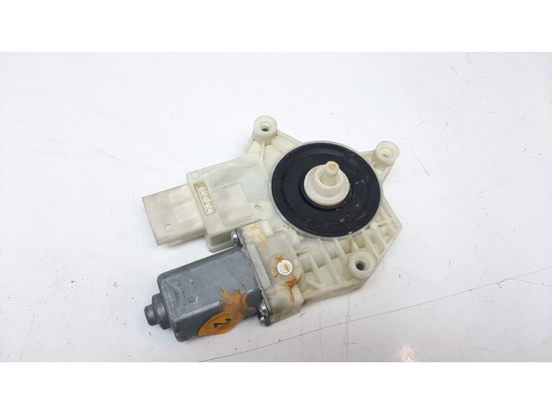 Recambio de motor elevalunas trasero izquierdo para peugeot 308 access referencia OEM IAM 9678190080  