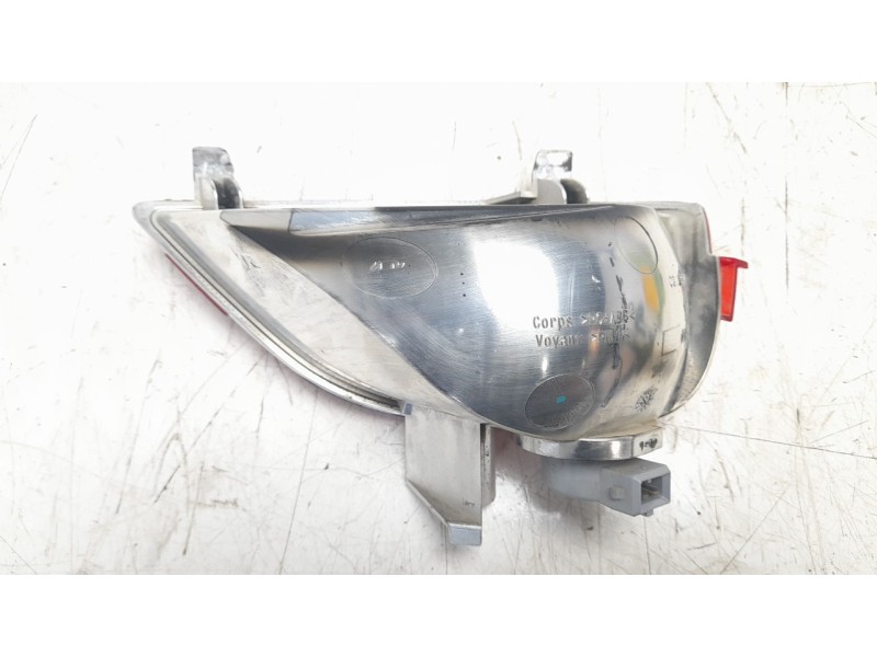 Recambio de faro antiniebla trasero izquierdo para dacia sandero stepway referencia OEM IAM 265854470R 103F08570381 DA2284364