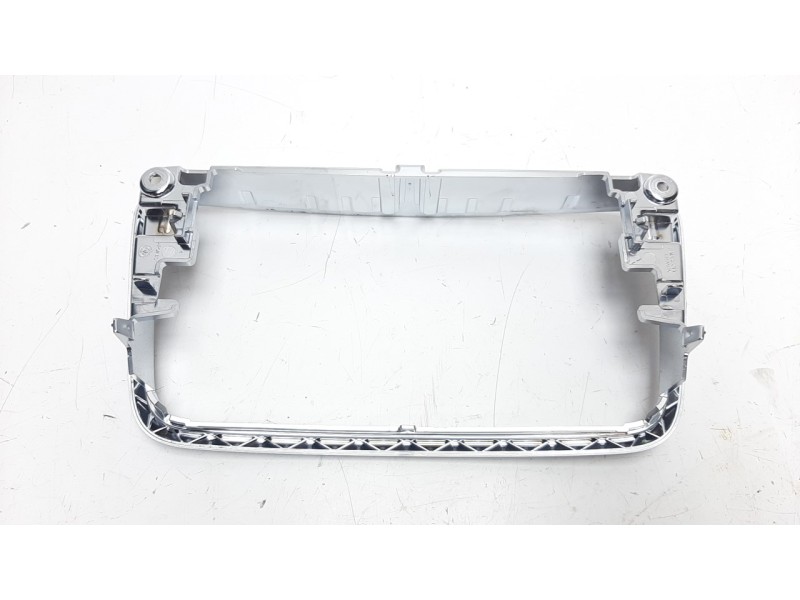 Recambio de moldura para mercedes-benz clase a (w176) 2.1 cdi cat referencia OEM IAM A1766890018  