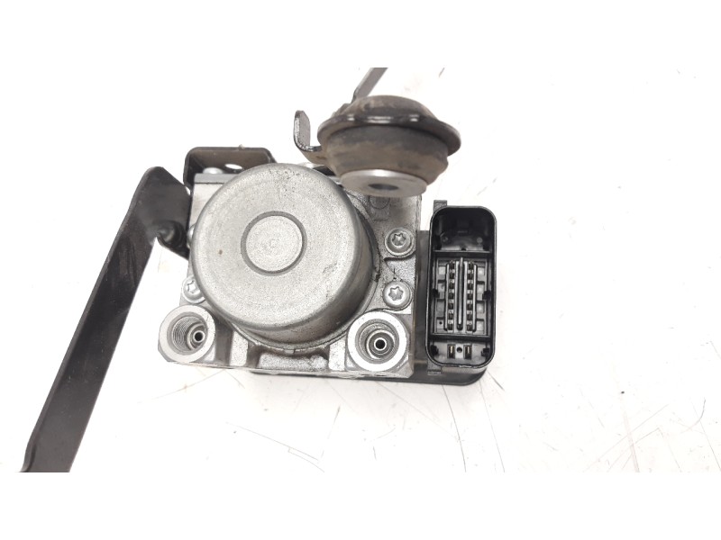 Recambio de abs para triumph tiger 800 tiger 800 xca referencia OEM IAM 8C030147  