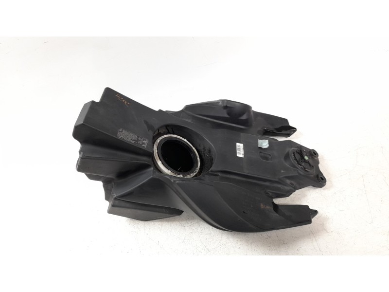 Recambio de deposito combustible para bmw f 800 r 800 r referencia OEM IAM 16117713958  