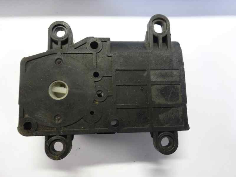 Recambio de motor calefaccion para kia carnival ii referencia OEM IAM 8400730200  