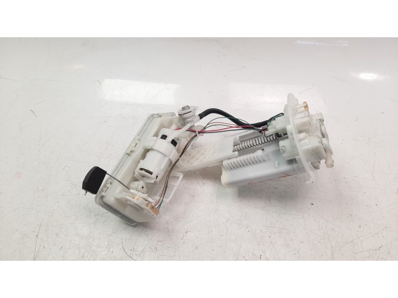 Recambio de bomba combustible para toyota corolla (e21) referencia OEM IAM 7702002C21  