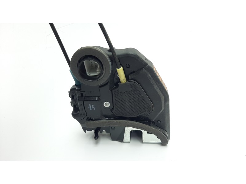 Recambio de cerradura puerta trasera derecha para toyota verso 1.6 16v cat referencia OEM IAM 690500F031  