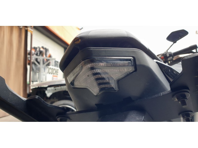 Recambio de piloto trasero central para zontes motorcycles zt125 -u referencia OEM IAM 1171200056000  