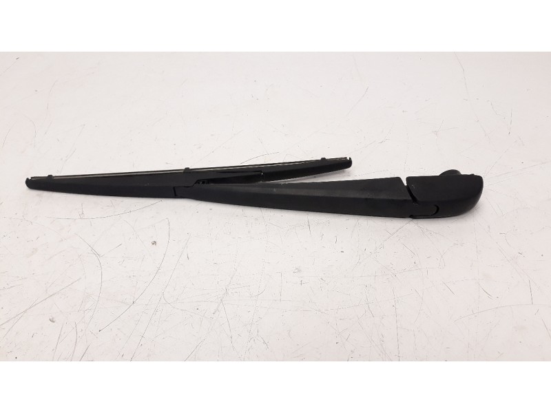 Recambio de brazo limpia trasero para toyota corolla (e21) referencia OEM IAM 8524102080  