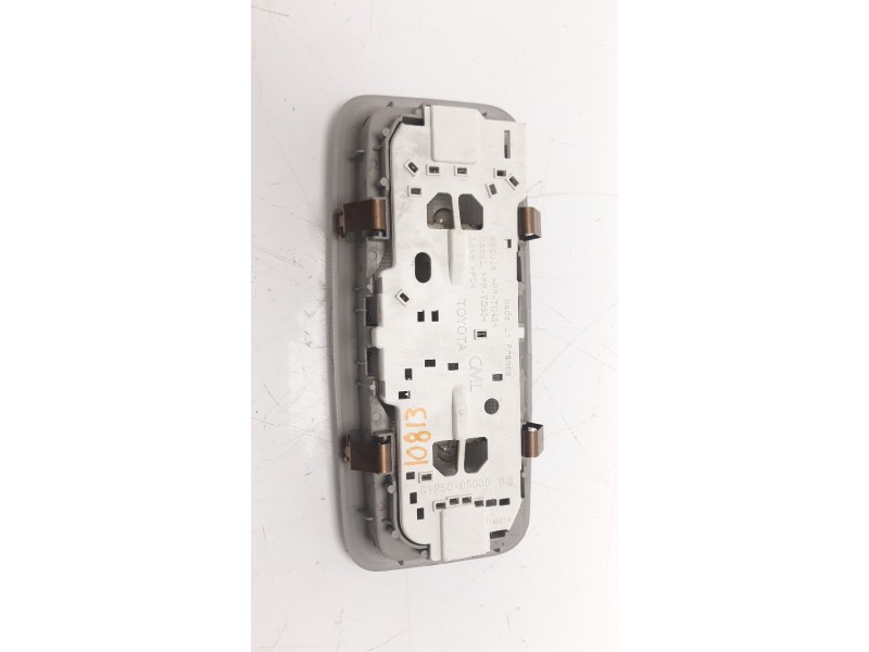Recambio de luz interior para toyota verso 1.6 16v cat referencia OEM IAM 8125005030  