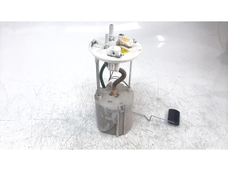 Recambio de bomba combustible para hyundai ix35 1.7 crdi cat referencia OEM IAM 311102Y230  