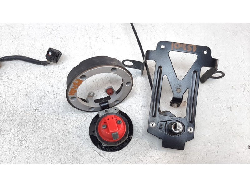 Recambio de conmutador de arranque para triumph tiger 800 tiger 800 xca referencia OEM IAM T2508840  
