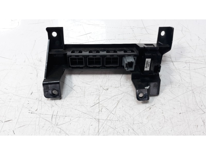 Recambio de interruptor para nissan juke (f16) 1.0 12v cat referencia OEM IAM 681066PE0A  
