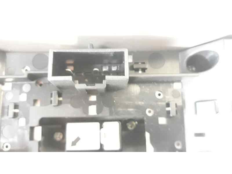 Recambio de luz interior para kia sportage drive 2wd referencia OEM IAM 92800D90XX  