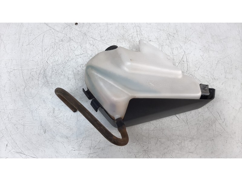 Recambio de deposito expansion para triumph tiger 800 tiger 800 xca referencia OEM IAM T2108888  