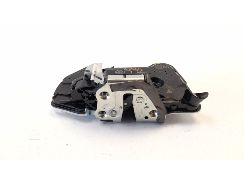 Recambio de cerradura puerta delantera izquierda para toyota corolla (e21) referencia OEM IAM 6904002491  