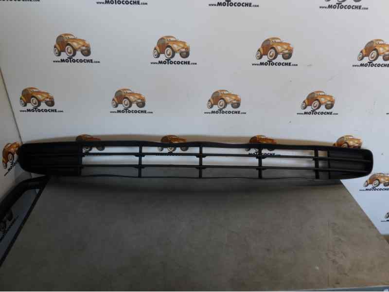 Recambio de rejilla paragolpes central para renault scenic ii referencia OEM IAM 8200205096  RN0322130