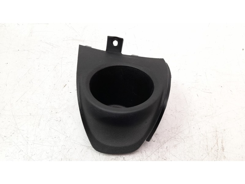 Recambio de moldura para iveco daily furgón 2.3 diesel referencia OEM IAM 5801597898  