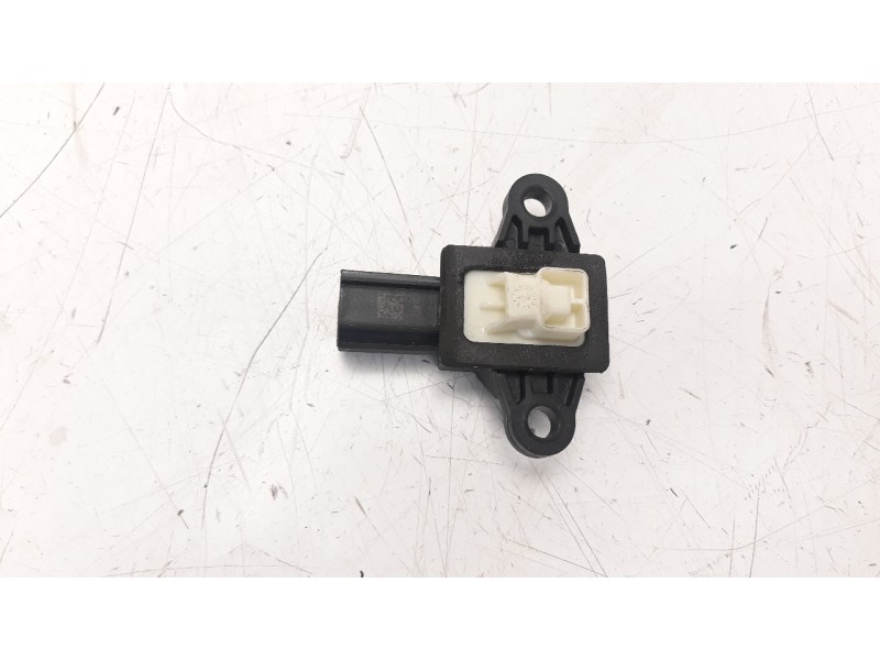 Recambio de sensor para jaguar xf 3.0 v6 diesel cat referencia OEM IAM BJ3214C676AA  