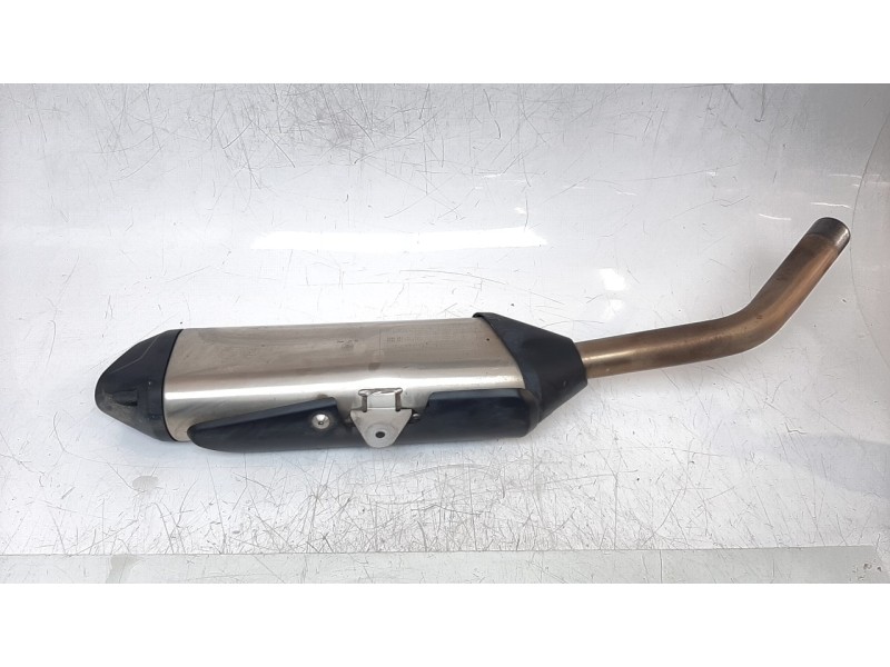 Recambio de tubo escape trasero para triumph tiger 800 tiger 800 xca referencia OEM IAM T2205421  