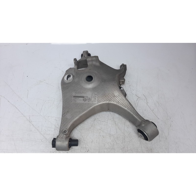 Recambio de brazo suspension inferior trasero derecho para volvo v60 familiar 2.0 diesel cat referencia OEM IAM 31678074 3167807