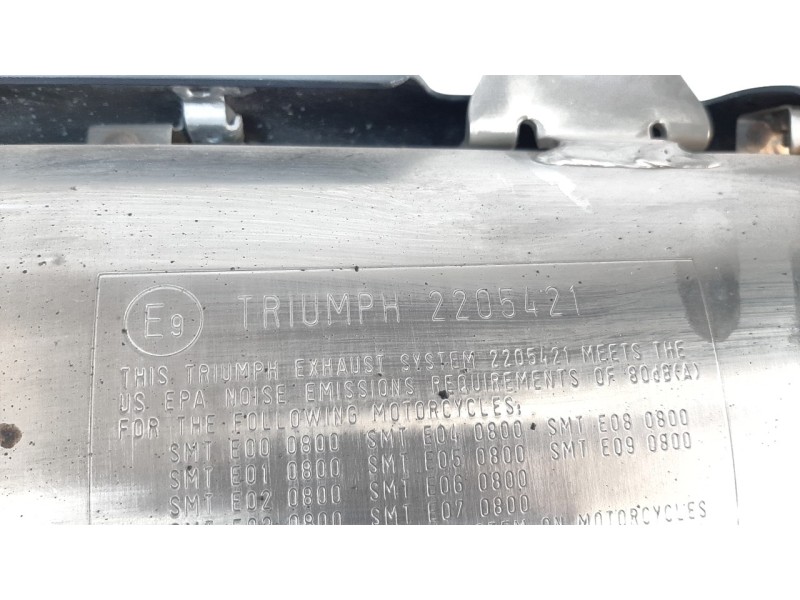 Recambio de tubo escape trasero para triumph tiger 800 tiger 800 xca referencia OEM IAM T2205421  