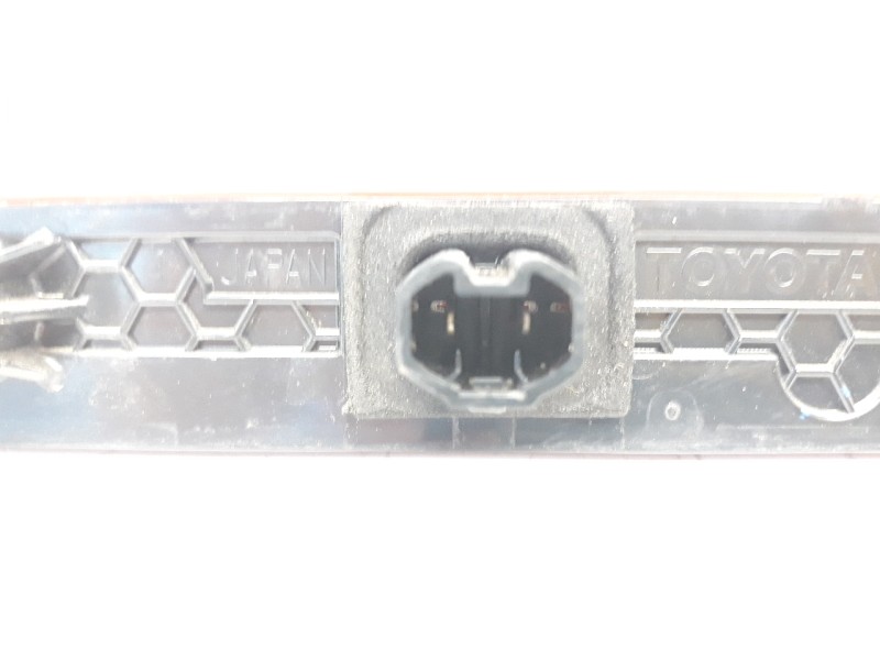 Recambio de luz central de freno para toyota corolla (e21) referencia OEM IAM 8157012450  