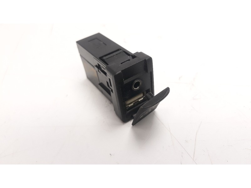 Recambio de modulo electronico para toyota verso 1.6 16v cat referencia OEM IAM 861900D030  