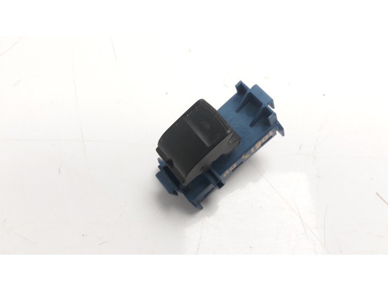 Recambio de mando elevalunas delantero derecho para toyota verso 1.6 16v cat referencia OEM IAM 848100F030  