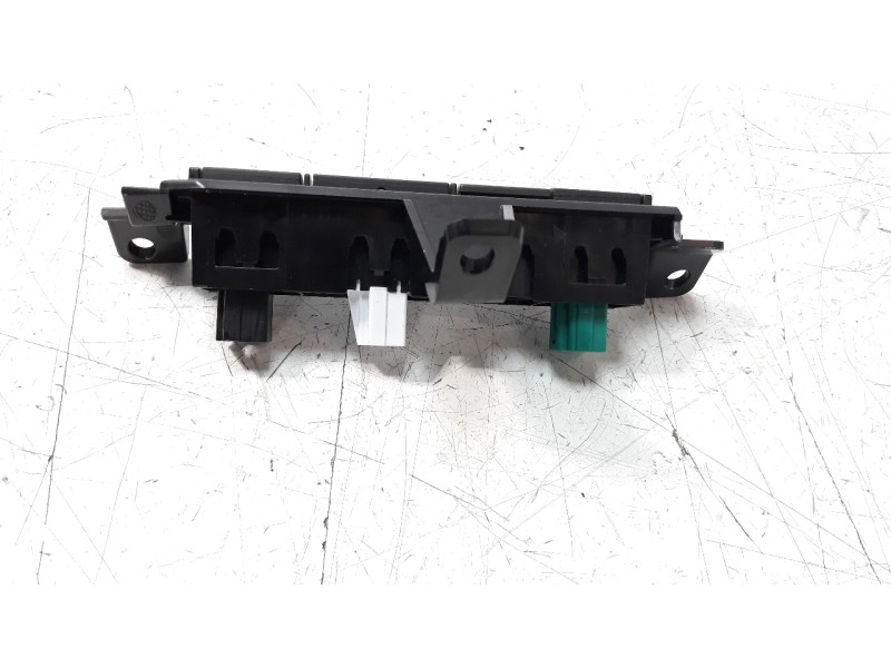 Recambio de interruptor para nissan juke (f16) 1.0 12v cat referencia OEM IAM 681066PA0A  