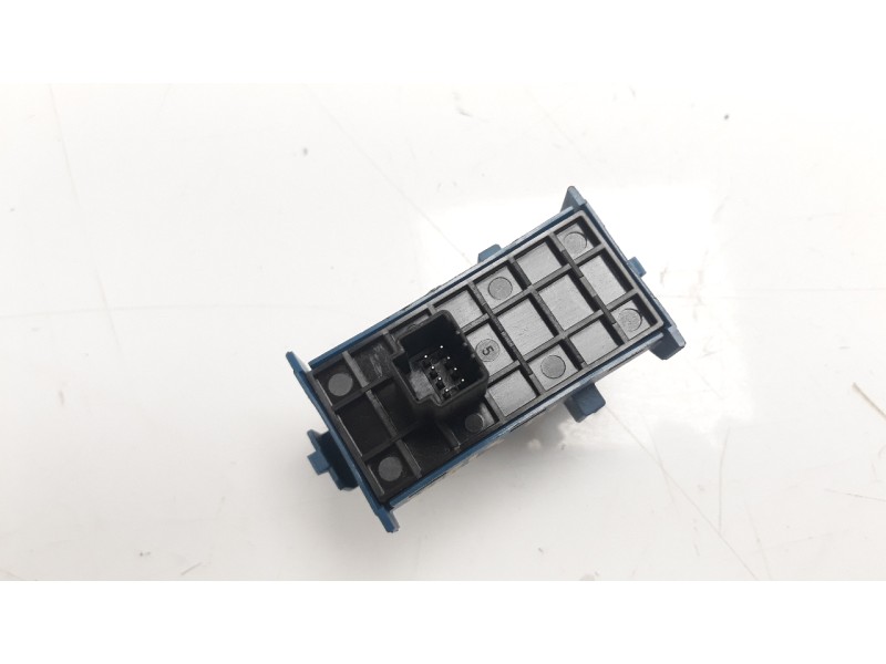 Recambio de mando elevalunas delantero derecho para toyota verso 1.6 16v cat referencia OEM IAM 848100F030  