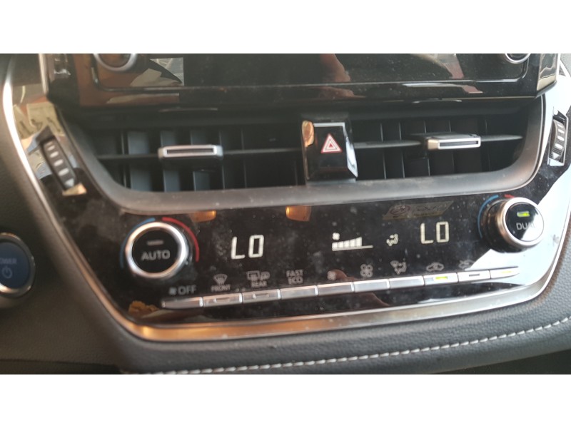 Recambio de mando climatizador para toyota corolla (e21) referencia OEM IAM 5590002E10  