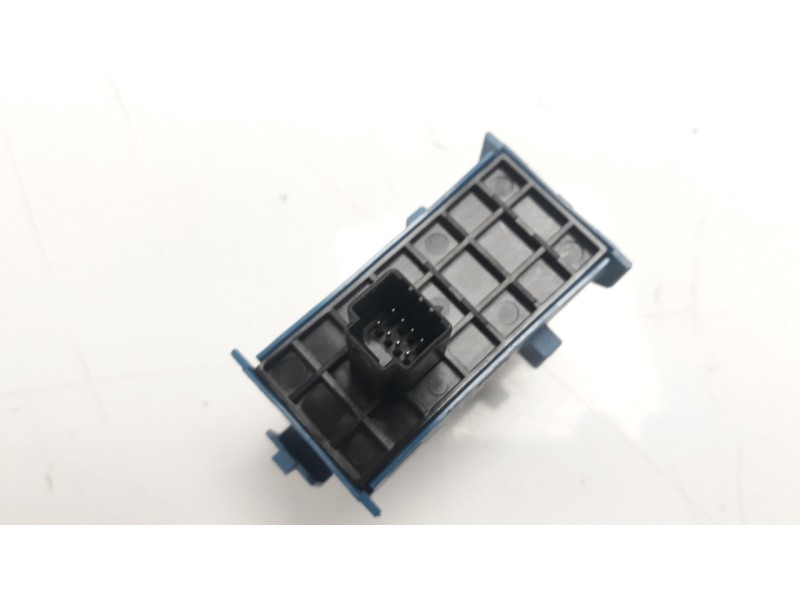 Recambio de mando elevalunas trasero derecho para toyota verso 1.6 16v cat referencia OEM IAM 848100F030  