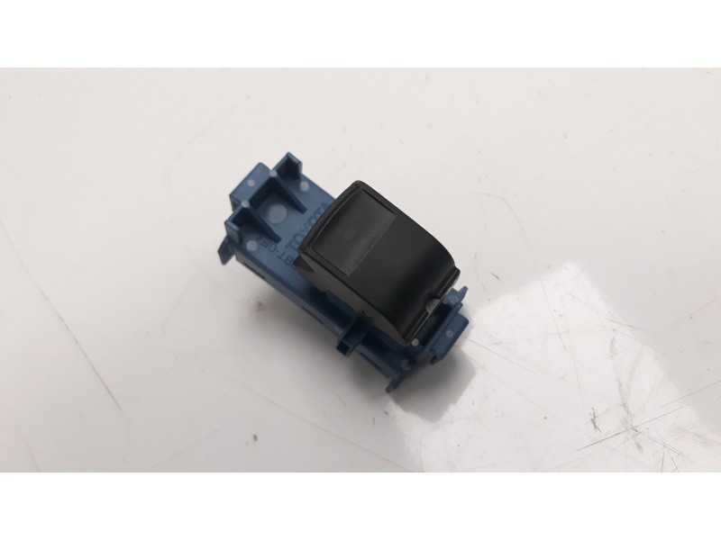 Recambio de mando elevalunas trasero izquierdo para toyota verso 1.6 16v cat referencia OEM IAM 848100F030  