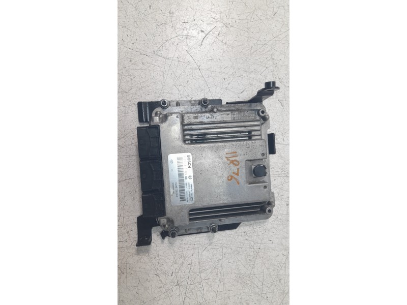 Recambio de centralita motor uce para renault laguna iii dynamique referencia OEM IAM 8200946162  