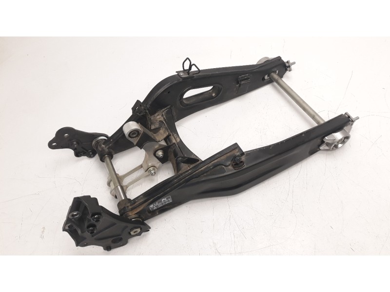 Recambio de puente trasero para yamaha mt-07 referencia OEM IAM 1WS2211010  