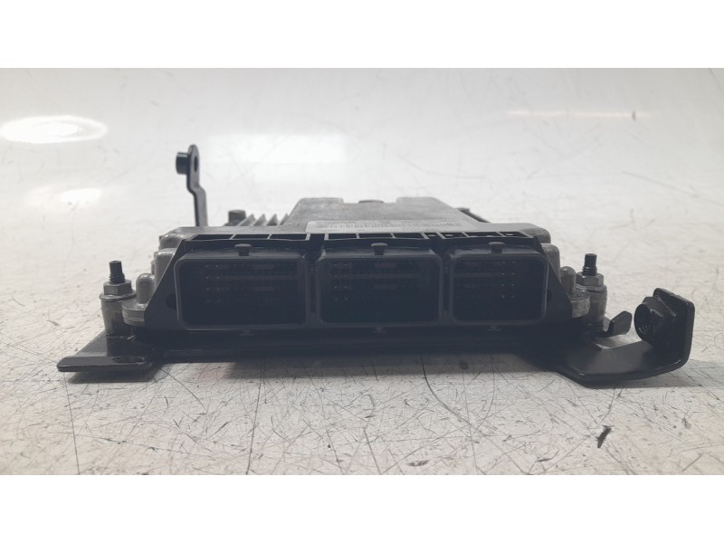 Recambio de centralita motor uce para renault laguna iii dynamique referencia OEM IAM 8200946162  