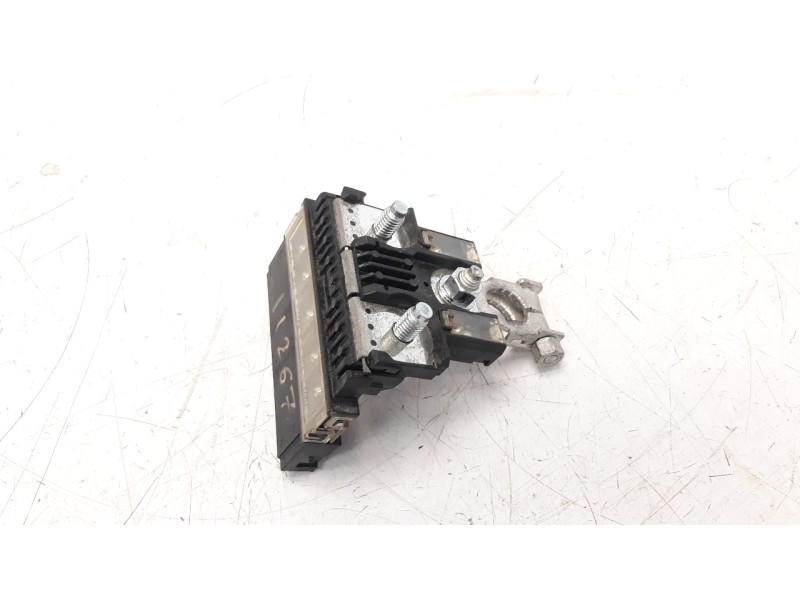 Recambio de caja reles / fusibles para suzuki vitara 1.6 ddis comfort 4x4 referencia OEM IAM   