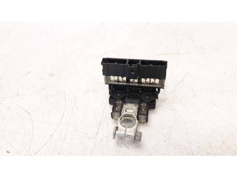 Recambio de caja reles / fusibles para suzuki vitara 1.6 ddis comfort 4x4 referencia OEM IAM   