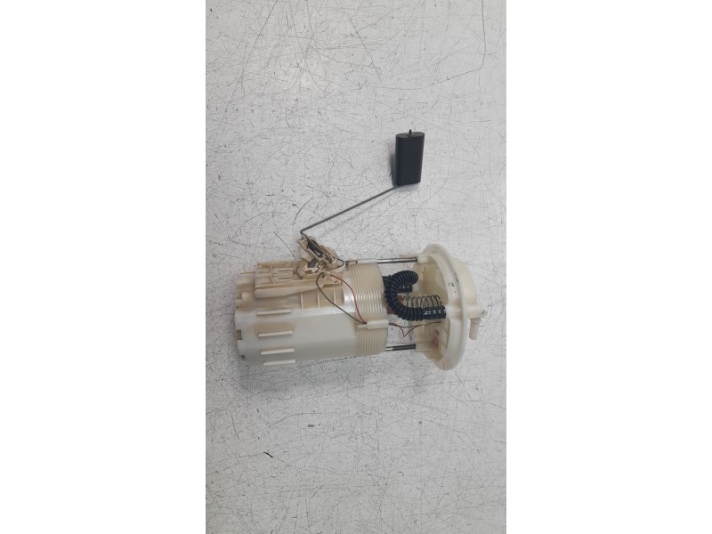 Recambio de bomba combustible para renault laguna iii dynamique referencia OEM IAM 170110001R  