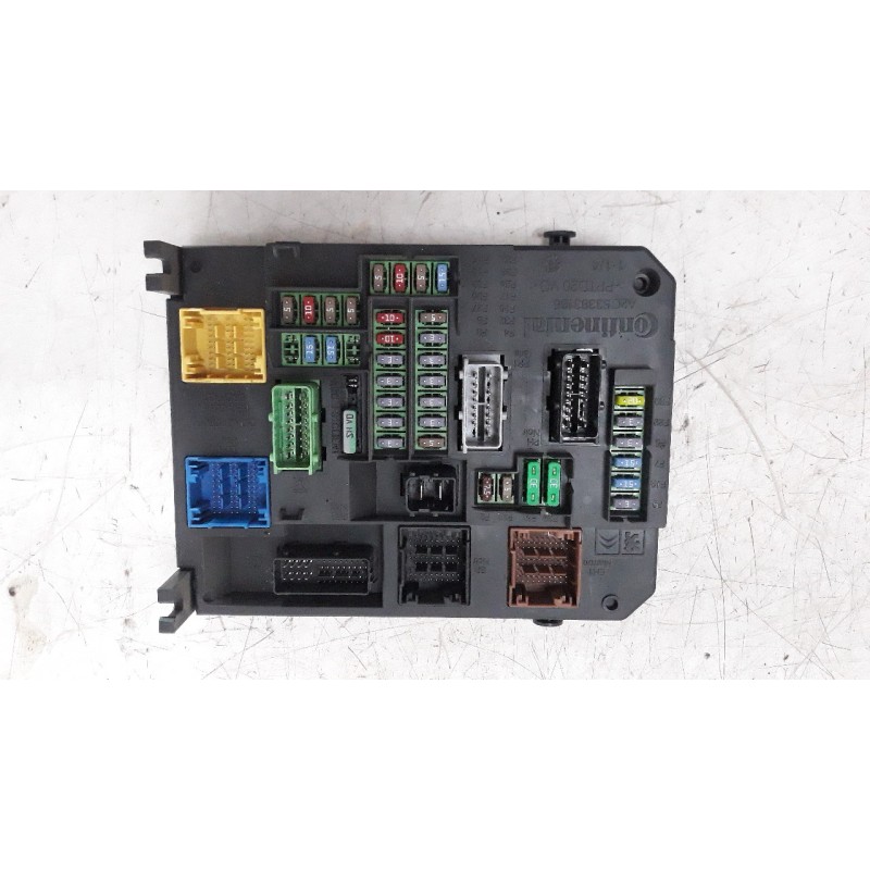 Recambio de caja reles / fusibles para peugeot 308 1.2 12v e-thp referencia OEM IAM 9806687880 A2C53383165 