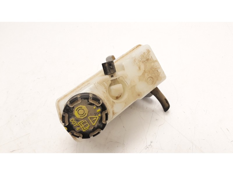 Recambio de bomba freno para dacia sandero 0.9 tce cat referencia OEM IAM 460111938R  