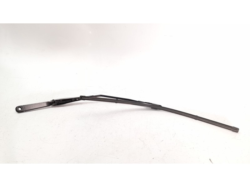 Recambio de brazo limpia delantero izquierdo para iveco daily furgón 2.3 diesel referencia OEM IAM 5801645537  