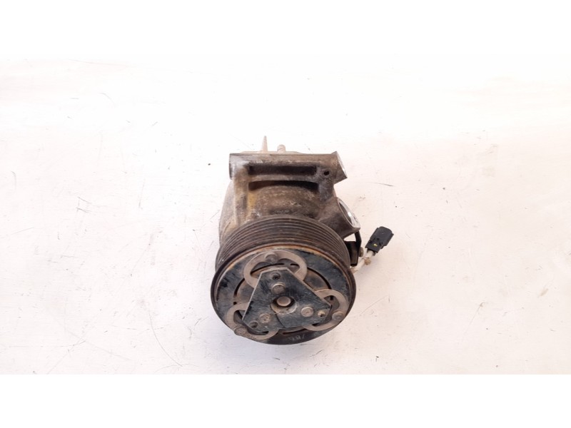Recambio de compresor aire acondicionado para dacia sandero 0.9 tce cat referencia OEM IAM 926003541R CAF470017RN 
