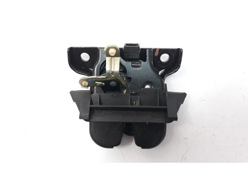 Recambio de cerradura maletero / porton para audi a4 avant (b5) 1.9 tdi referencia OEM IAM 8D9827520A  